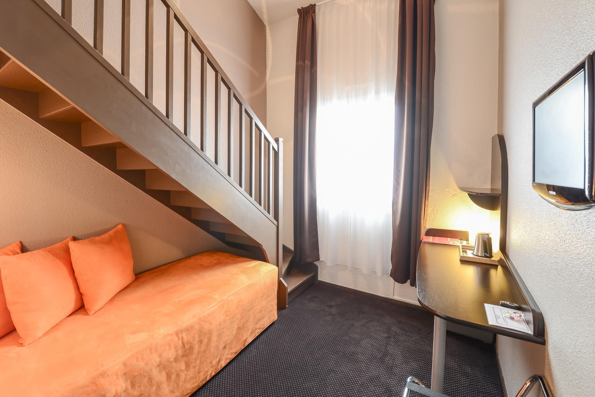 Hotel Le Relais Des Brasseurs - Aubagne Bagian luar foto